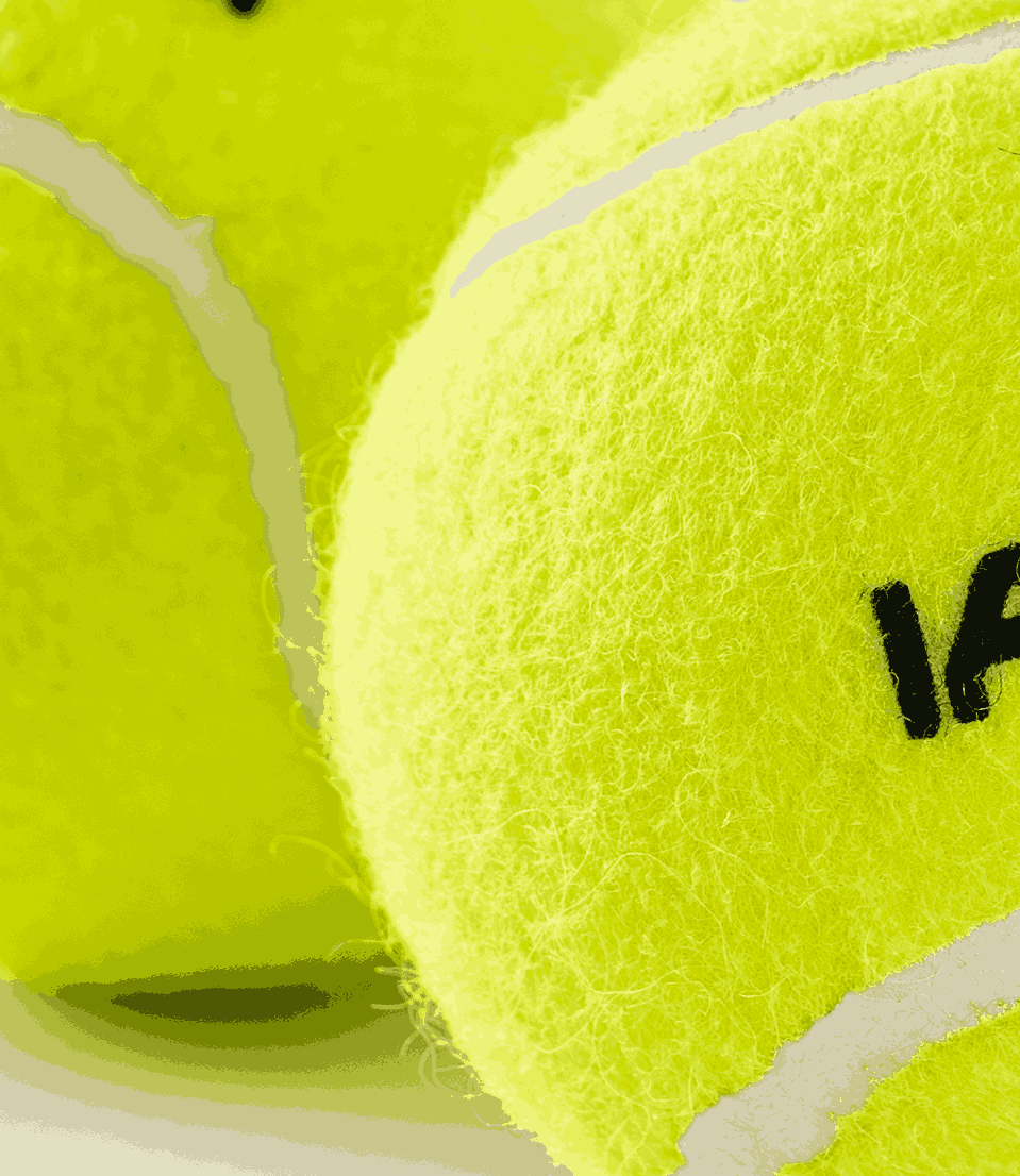 Opened pressurized can showing Halcyos IANONI Pro padel balls fresh bounce in Doha Qatar