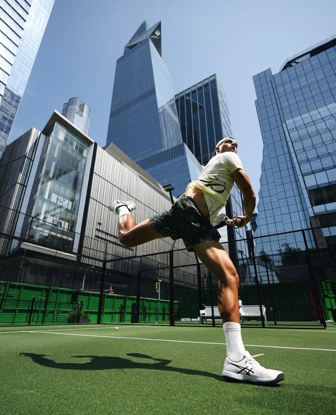 Halcyos padel bundles including starter packs and pro packs. Rackets, balls, and bags. Free delivery + Cash on Delivery in Qatar